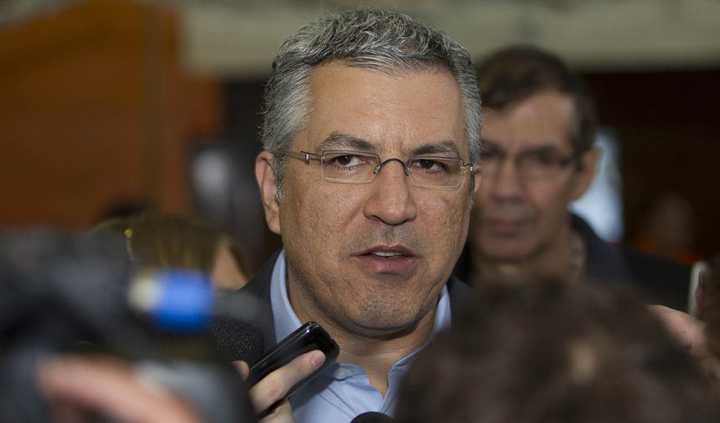 Ministro diz que 75 pacientes ainda podem morrer (Foto: Mister Shadow) Ministro diz que 75 pacientes ainda podem morrer