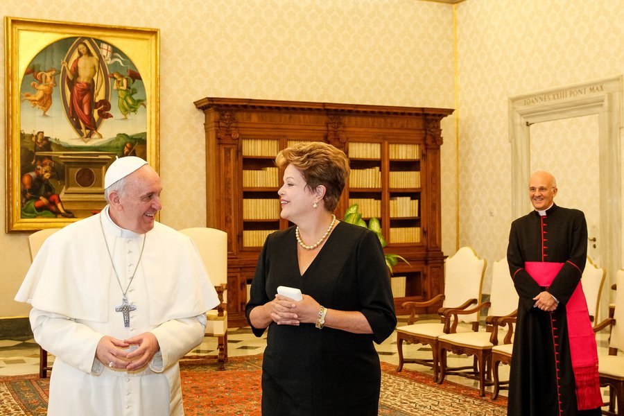 Dilma: Papa é argentino, mas Deus é brasileiro (Foto: Roberto Stuckert Filho) Dilma: Papa é argentino, mas Deus é brasileiro