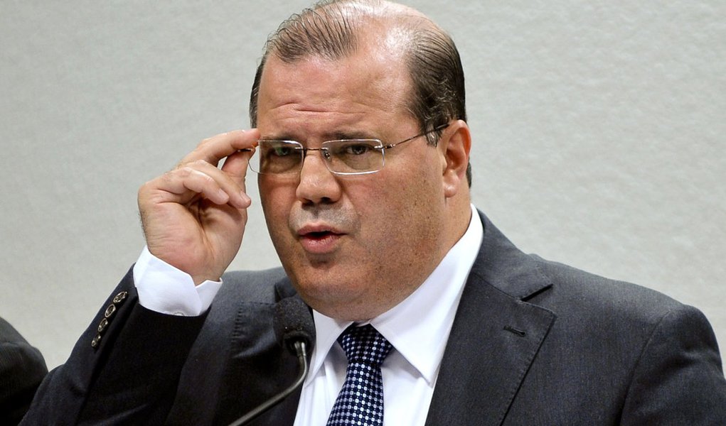 Reuters: Tombini deve ficar no BC se Dilma for reeleita (Foto: Antonio Cruz/ABr) Reuters: Tombini deve ficar no BC se Dilma for reeleita