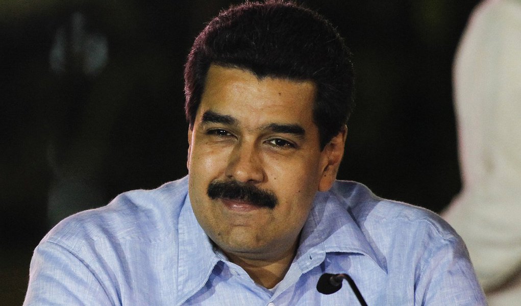 Pesquisas apontam vantagem de Maduro (Foto: Carlos Garcia Rawlins) Pesquisas apontam vantagem de Maduro