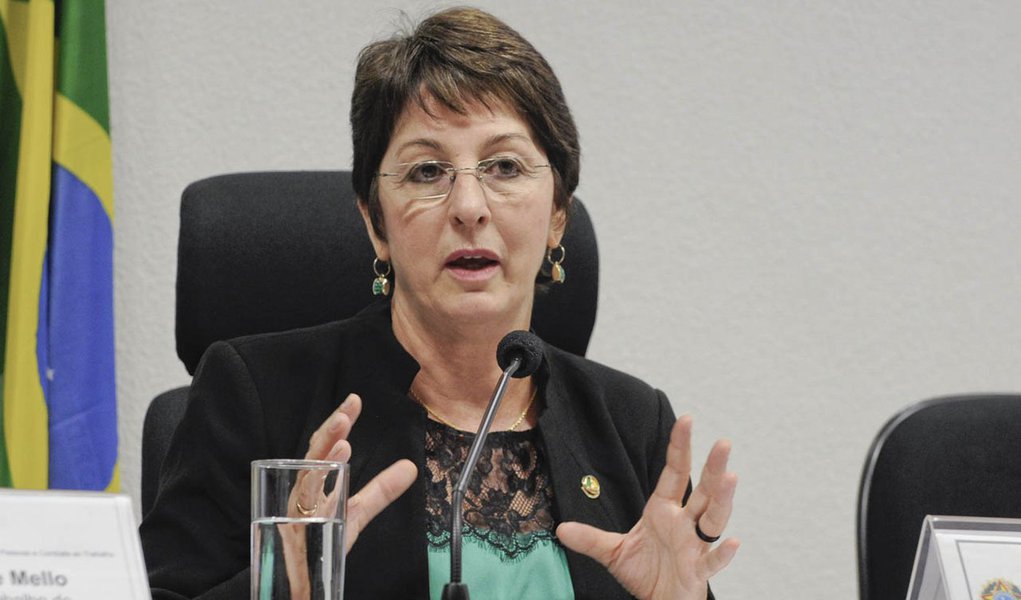 Senadora cobra justiça por morte de fiscais em Unaí (Foto: José Cruz) Senadora cobra justiça por morte de fiscais em Unaí