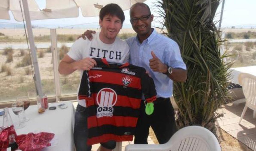 Vídeo de Messi tomando Coca-Cola foi "brincadeira" (Foto: Divulgação) Vídeo de Messi tomando Coca-Cola foi "brincadeira"