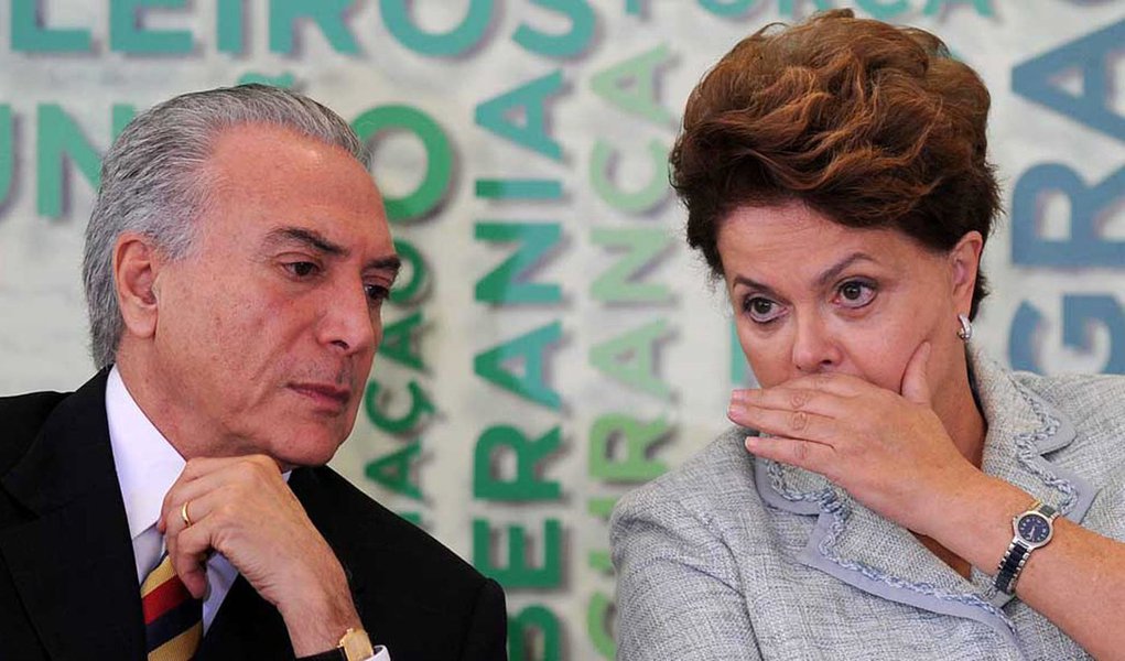 O combate à palavra golpe (Foto: EVARISTO SA) O combate à palavra golpe