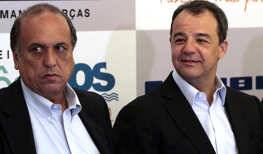 07/02/2012; Rio de Janeiro; Governador Sérgio Cabral, Vice Governador Luiz Fernando Pezão e o presidente da NEOBUS, Edson Tomiello no Anúncio da instalação da nova unidade fabril da NEOBUS no município de Três Rios, no Estado do Rio de Janeiro; Fotos: Mar (Foto: Roberta Namour) 07/02/2012; Rio de Janeiro; Governador Sérgio Cabral, Vice Governador Luiz Fernando Pezão e o presidente da NEOBUS, Edson Tomiello no Anúncio da instalação da nova unidade fabril da NEOBUS no município de Três Rios, no Estado do Rio de Janeiro; Fotos: Mar