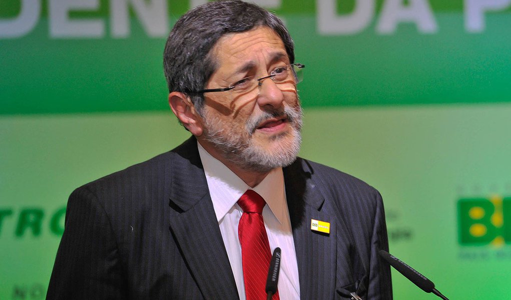 Gabrielli: perspectiva é que sobreoferta de petróleo caia em 2017 (Foto: Glaicon Emrich) Gabrielli: perspectiva é que sobreoferta de petróleo caia em 2017