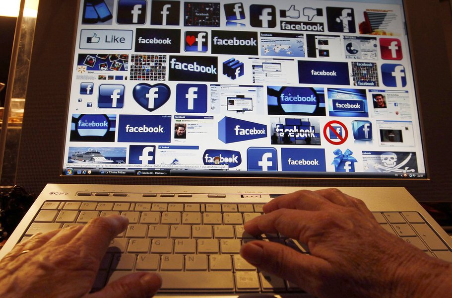 Plano indenizará investidores que perderam no IPO do Facebook (Foto: REGIS DUVIGNAU) Plano indenizará investidores que perderam no IPO do Facebook