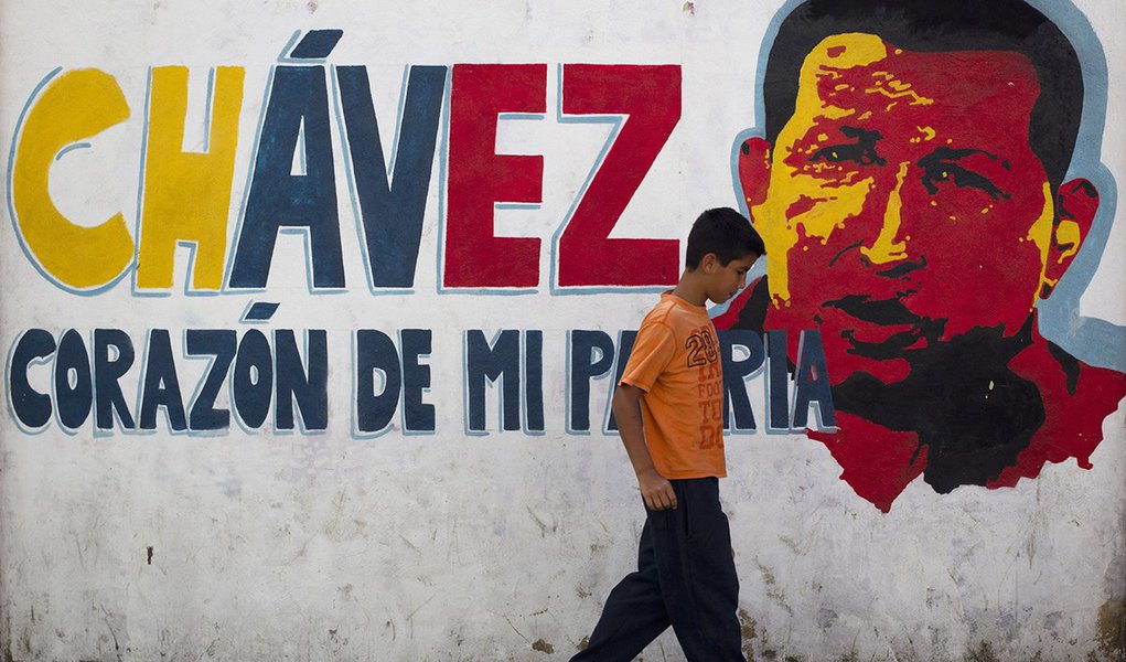 A três dias da posse, Venezuela vive clima de incerteza (Foto: Carlos Garcia Rawlins) A três dias da posse, Venezuela vive clima de incerteza