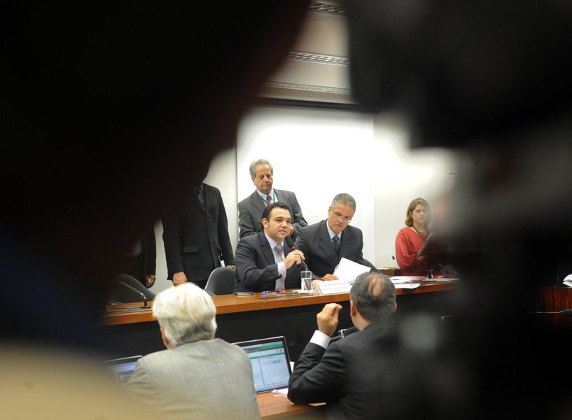 Câmara abre inquérito por agressão a repórter (Foto: José Cruz/ABr) Câmara abre inquérito por agressão a repórter