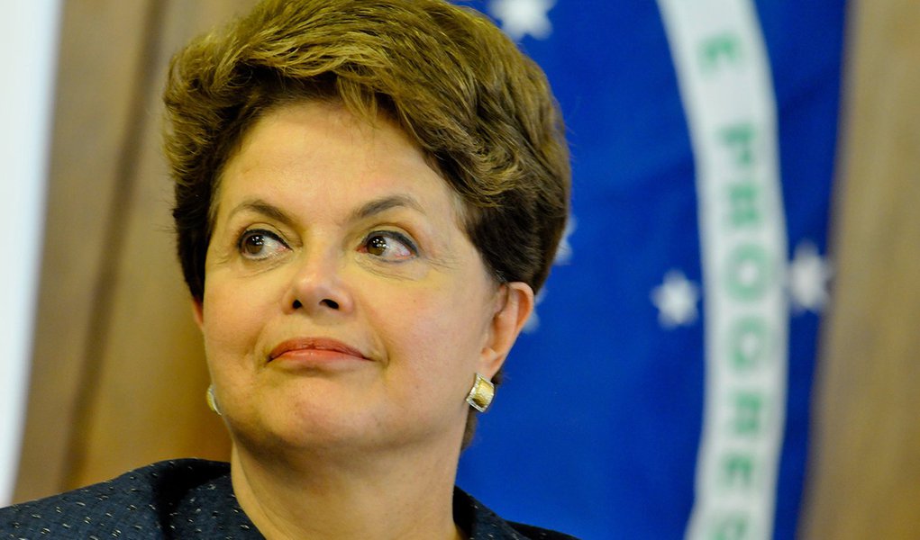 Dilma sanciona lei que garante apoio a vítima de estupro (Foto: PEDRO LADEIRA) Dilma sanciona lei que garante apoio a vítima de estupro