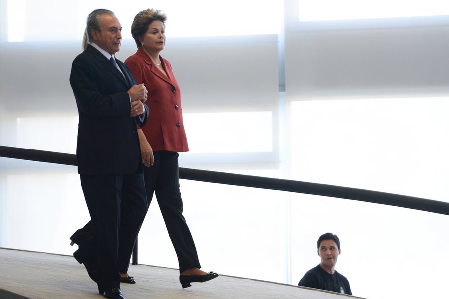 "Não concordamos com interferências", diz Dilma (Foto: Fabio Rodrigues Pozzebom/ABr) "Não concordamos com interferências", diz Dilma