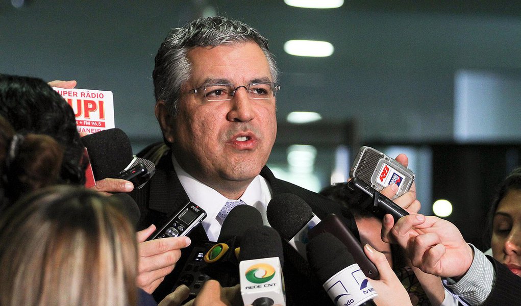Padilha troca política por sucesso do "Mais Médicos" (Foto: Andre Borges/Folhapress/16209) Padilha troca política por sucesso do "Mais Médicos"