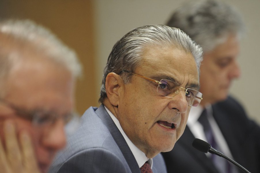 Contra alta na Selic, CNI quer menos gasto público (Foto: Elza Fi�za /ABr) Contra alta na Selic, CNI quer menos gasto público