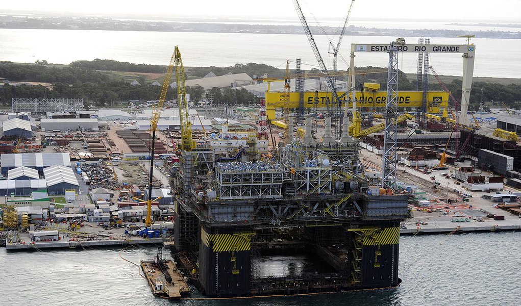 Brasil espera 1 mi bpd de petróleo de Libra Brasil espera 1 mi bpd de petróleo de Libra