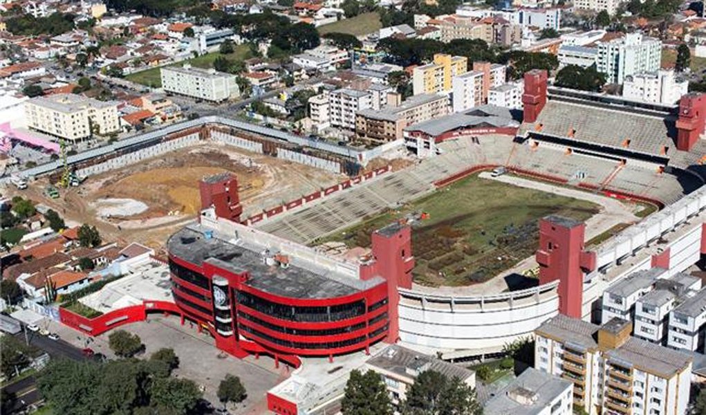 Atlético-PR terá de pagar diferença em empréstimo do BNDES (Foto: Divulgação/Ministério do Esporte) Atlético-PR terá de pagar diferença em empréstimo do BNDES
