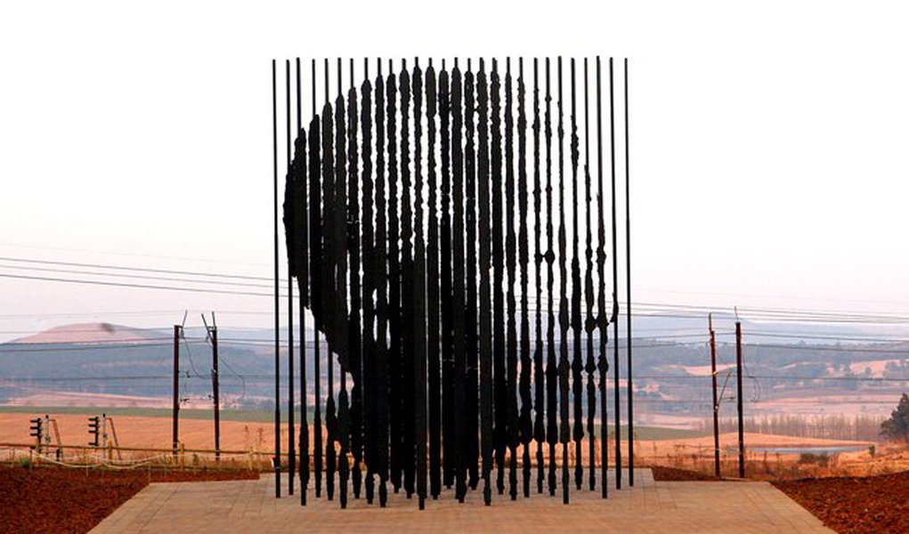 Monumento dedicado a Mandela é inaugurado (Foto: Divulgação) Monumento dedicado a Mandela é inaugurado