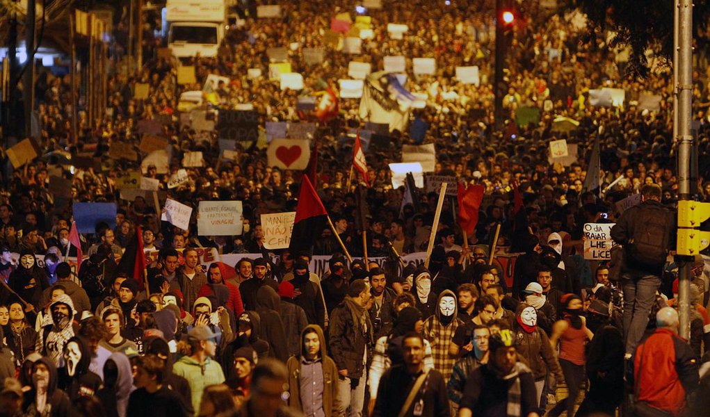 Delitos em protestos continuam em apuração (Foto: Itamar Aguiar/Futura Press/Folha) Delitos em protestos continuam em apuração