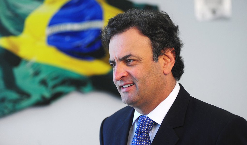 Aécio comenta 10% no Datafolha: "Ótimo" Aécio comenta 10% no Datafolha: "Ótimo"