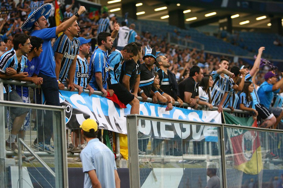 Torcida do Grêmio (Foto: Luis Mauro Queiroz) Torcida do Grêmio