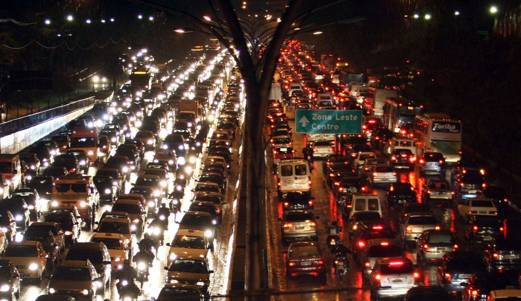 Economistas propõem fim da zona azul em São Paulo (Foto: J. F. DIORIO) Economistas propõem fim da zona azul em São Paulo