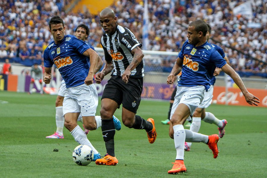 BELO HORIZONTE/ MINAS GERAIS / BRASIL (21.09.2014) Atlético x Cruzeiro - no estádio Mineirão - Campeonato Brasileiro 2014 - foto: Bruno Cantini (Foto: Luis Mauro Queiroz) BELO HORIZONTE/ MINAS GERAIS / BRASIL (21.09.2014) Atlético x Cruzeiro - no estádio Mineirão - Campeonato Brasileiro 2014 - foto: Bruno Cantini