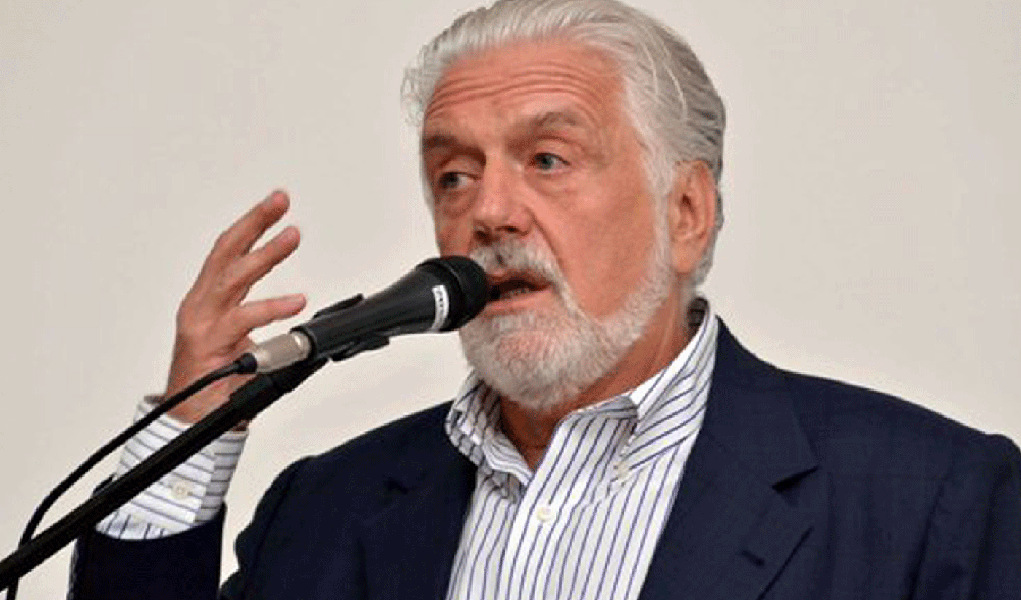 "Tem gente interessada em assumir pra ver se dá jeito" (Foto: Divulgação) "Tem gente interessada em assumir pra ver se dá jeito"