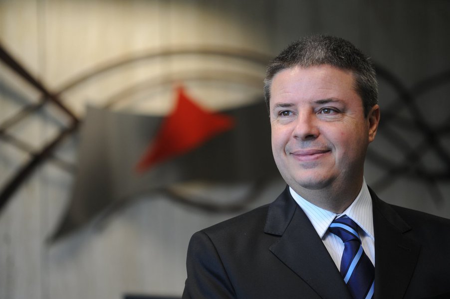 Anastasia tem 36% de aprovação, diz CNI/Ibope (Foto: Eugenio Savio) Anastasia tem 36% de aprovação, diz CNI/Ibope