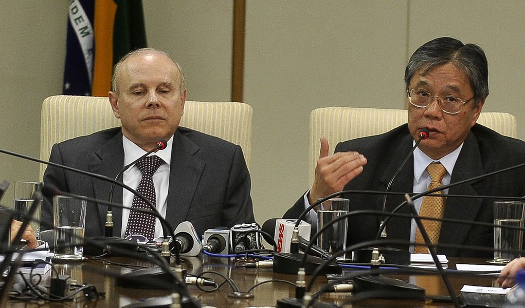 Governo não pretende prorrogar IPI reduzido para carros (Foto: Antonio Cruz/ABr) Governo não pretende prorrogar IPI reduzido para carros