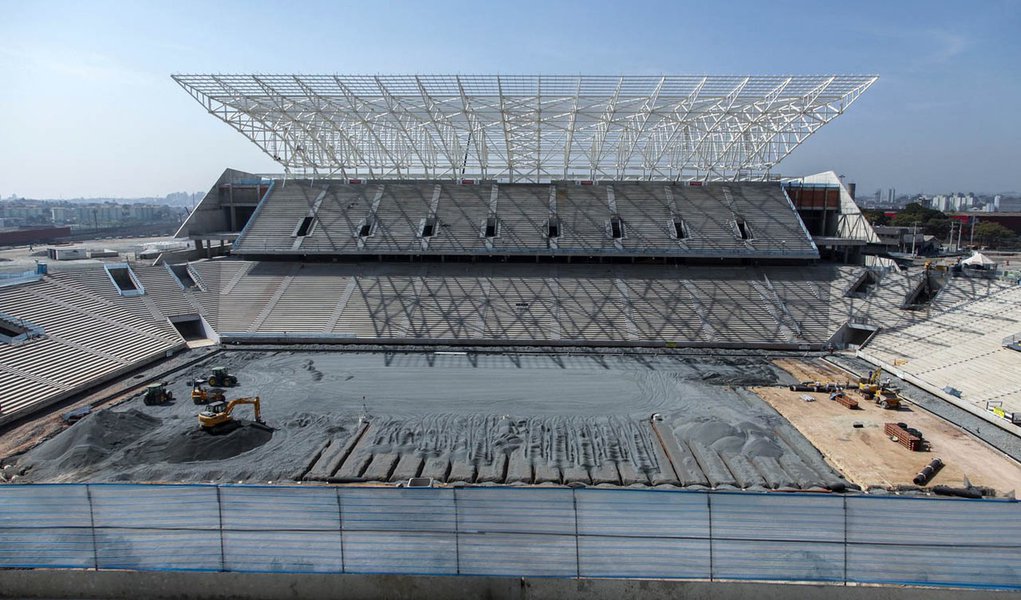 Fifa está "preocupada" com atraso no Itaquerão (Foto: ALE FRATA / FRAME) Fifa está "preocupada" com atraso no Itaquerão