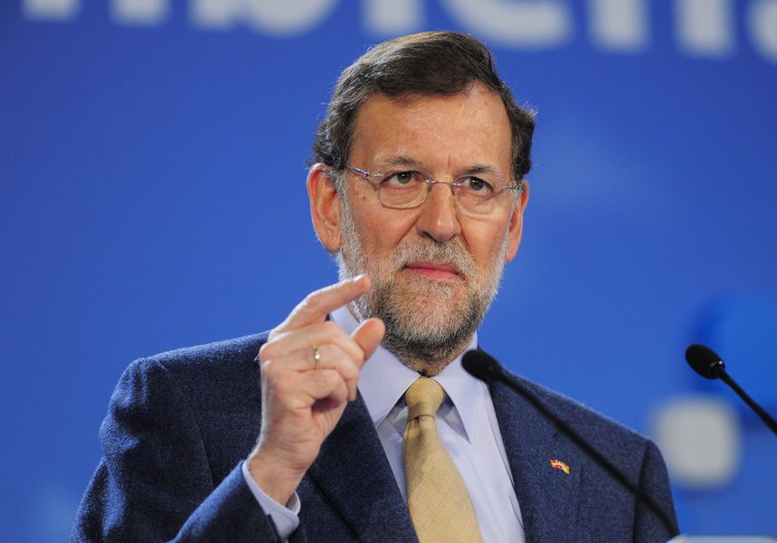 Premiê da Espanha dissolve governo da Catalunha Premiê da Espanha dissolve governo da Catalunha