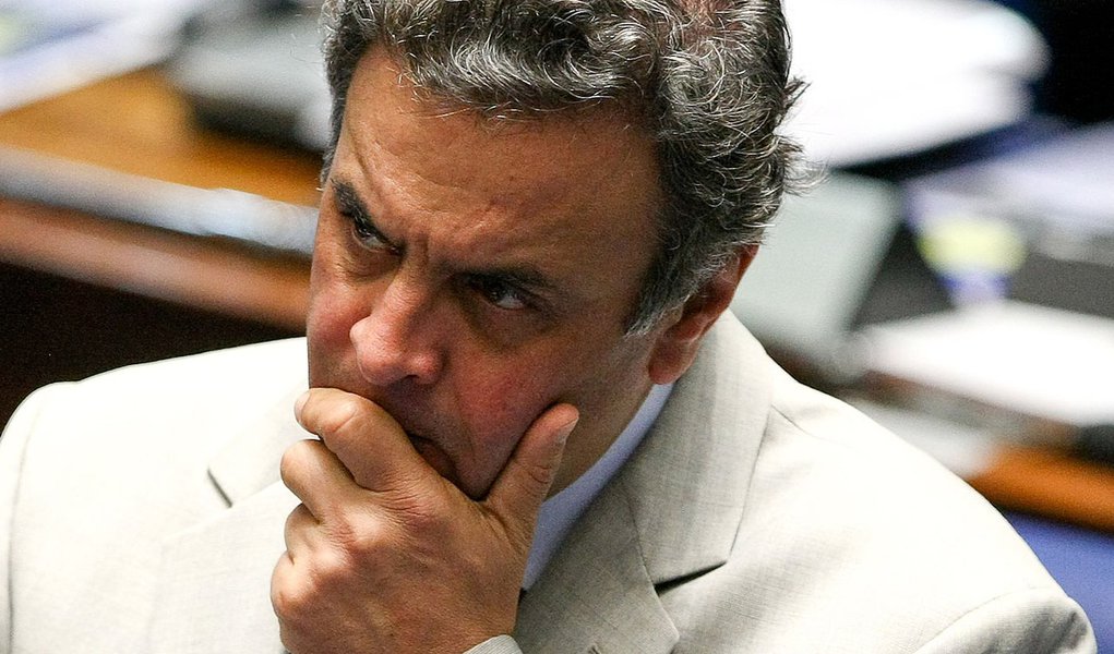 Aécio culpa baixo investimento por problemas na saúde (Foto: Pedro Ladeira) Aécio culpa baixo investimento por problemas na saúde