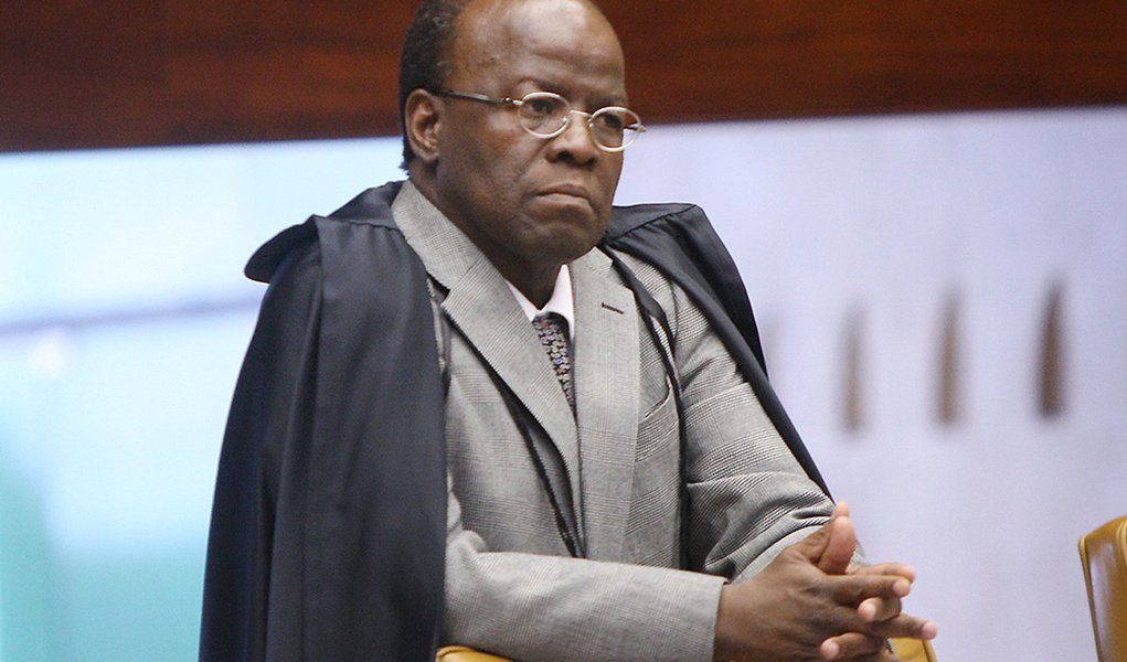 Joaquim 'Réplica' Barbosa contesta votos contrários (Foto: Nelson Jr./SCO/STF) Joaquim 'Réplica' Barbosa contesta votos contrários