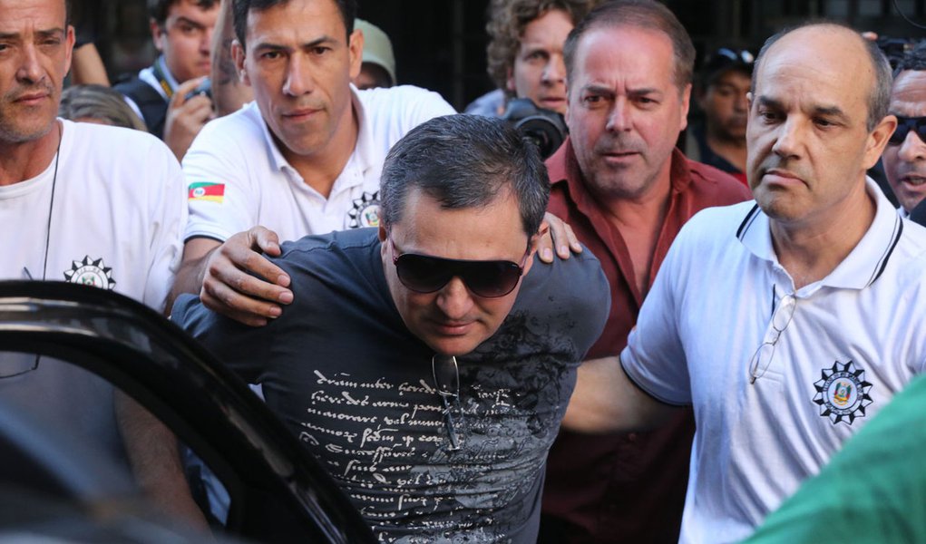 Justiça prorroga prisão de envolvidos em tragédia Justiça prorroga prisão de envolvidos em tragédia