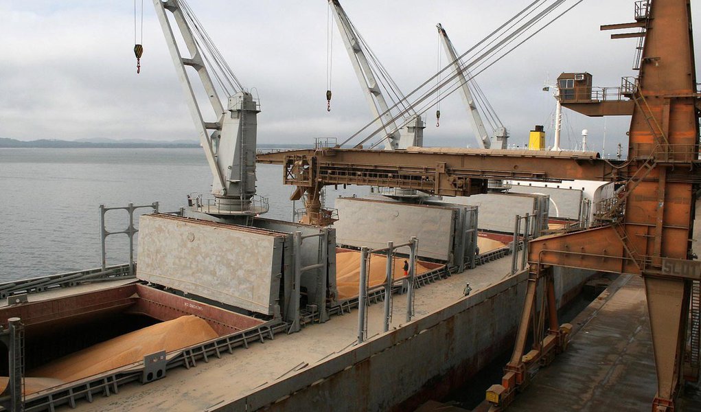 Transporte de milho para o Nordeste terá prioridade Transporte de milho para o Nordeste terá prioridade