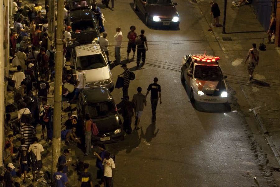 Liberdade aos cracudos e aprisionamento do cidadão? Uma Justiça de valores invertidos... (Foto: Apu Gomes) Liberdade aos cracudos e aprisionamento do cidadão? Uma Justiça de valores invertidos...