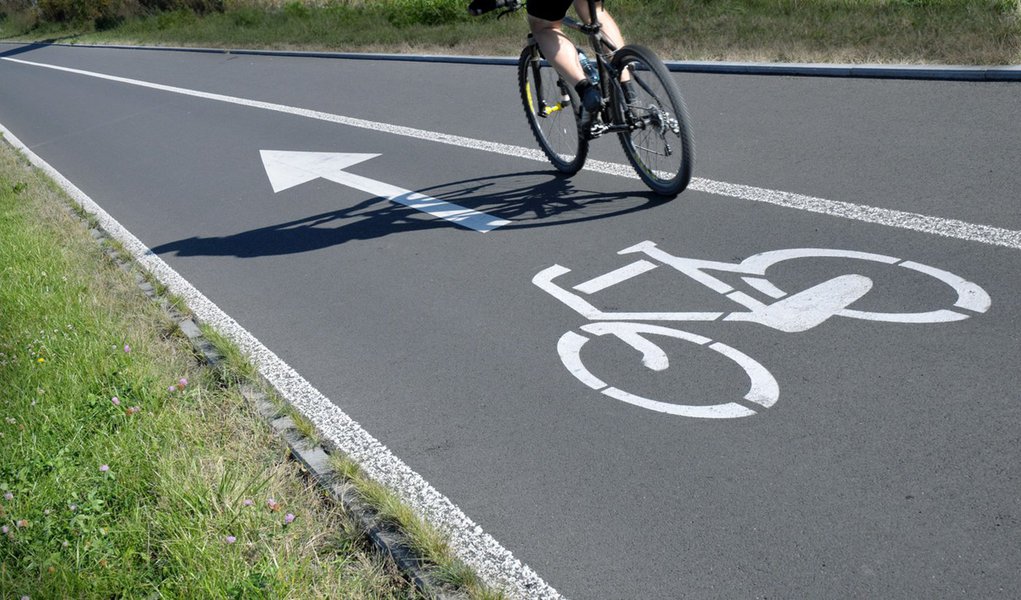 Recife ganha mais 4,3 km de ciclofaixas (Foto: Bruno23/Shutterstock) Recife ganha mais 4,3 km de ciclofaixas