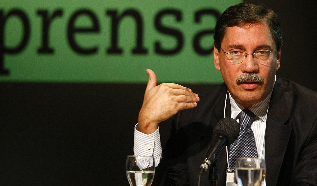Globo espalha fakes e destila ódio nazista contra nordestinos Globo espalha fakes e destila ódio nazista contra nordestinos