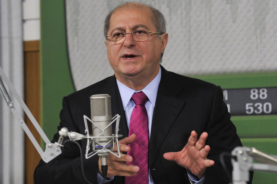 Ministro acredita que prazo para 4G será cumprido (Foto: Antonio Cruz/Ag�ncia Brasil) Ministro acredita que prazo para 4G será cumprido