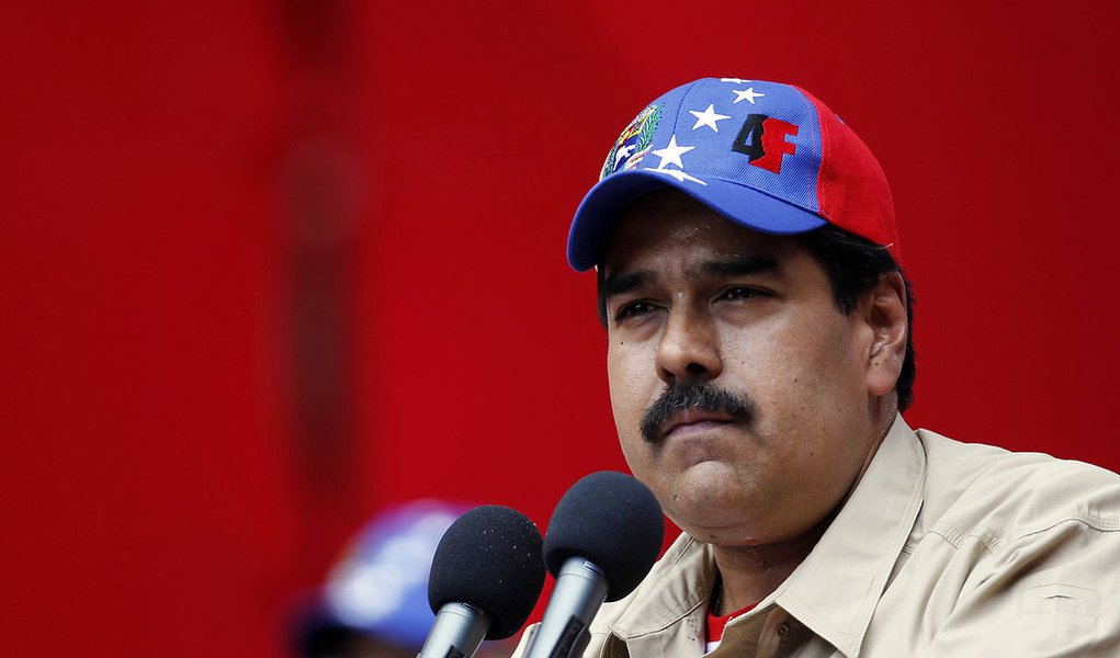 Maduro faz conferência para tentar unir o país (Foto: Carlos Garcia Rawlins) Maduro faz conferência para tentar unir o país