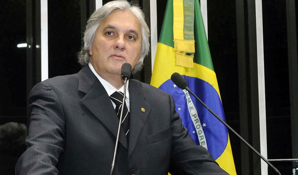 Em discurso na tribuna do Senado, senador Delcídio do Amaral (PT-MS). (Foto: Carlos Henrique Abrão) Em discurso na tribuna do Senado, senador Delcídio do Amaral (PT-MS).