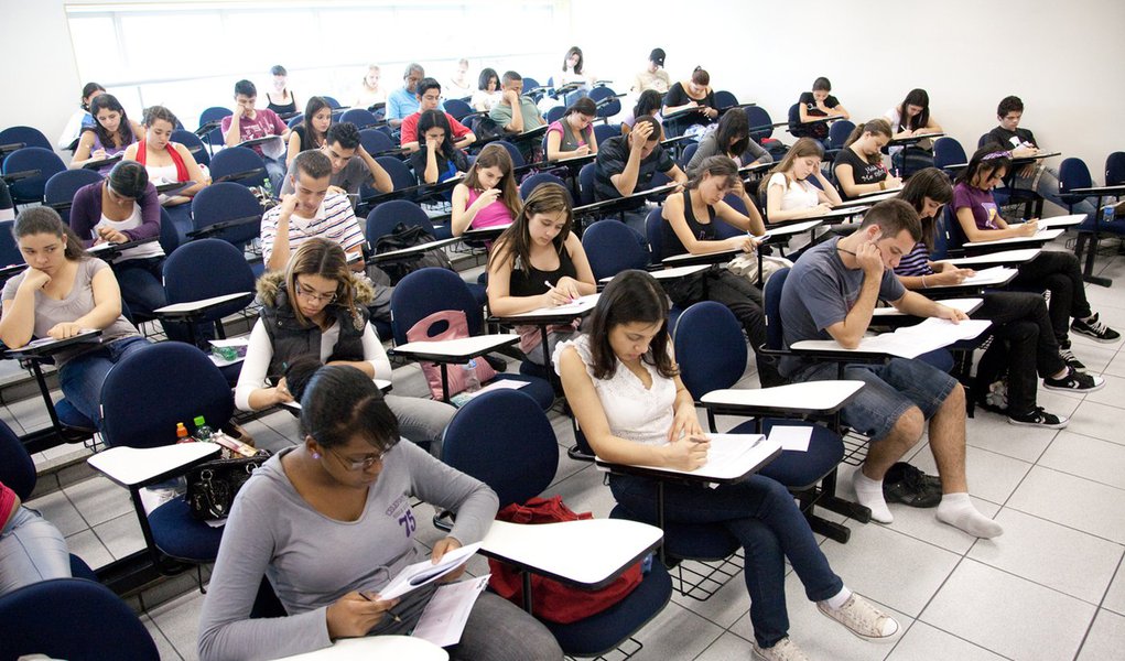 Justiça suspende divulgação de resultados do Sisu Justiça suspende divulgação de resultados do Sisu
