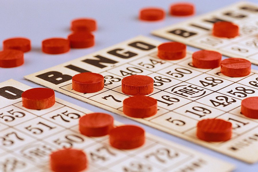Bingo Cards and Chips (Foto: Leonardo Attuch) Bingo Cards and Chips