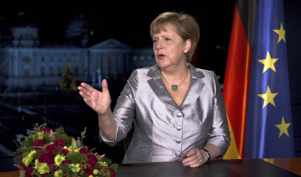 Merkel: ambiente econômico será "mais difícil" em 2013 (Foto: POOL) Merkel: ambiente econômico será "mais difícil" em 2013