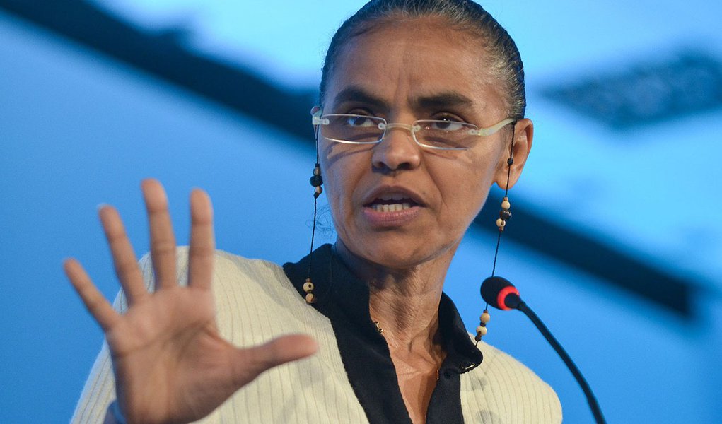 Marina: 'não temos o direito de ficar surpresos' Marina: 'não temos o direito de ficar surpresos'