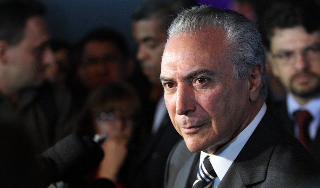 RJ - CONFER�NCIA/OMS - GERAL - O presidente da Rep�blica em Exerc�cio, Michel Temer, concede entrevista ap�s a cerim�nia de abertura da confer�ncia da Organiza��o Mundial de Sa�de (OMS), sobre determinantes sociais da sa�de, no Forte de Copacaban (Foto: Aderbal Freire-Filho) RJ - CONFER�NCIA/OMS - GERAL - O presidente da Rep�blica em Exerc�cio, Michel Temer, concede entrevista ap�s a cerim�nia de abertura da confer�ncia da Organiza��o Mundial de Sa�de (OMS), sobre determinantes sociais da sa�de, no Forte de Copacaban