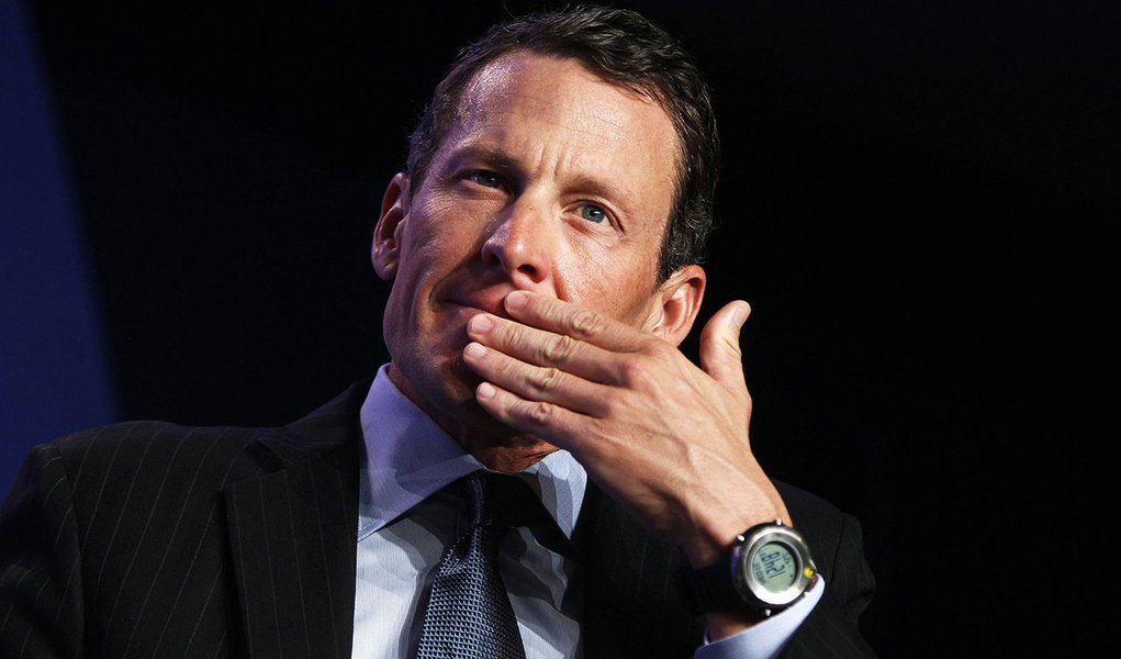 Armstrong admite doping, diz USA Today (Foto: LUCAS JACKSON) Armstrong admite doping, diz USA Today