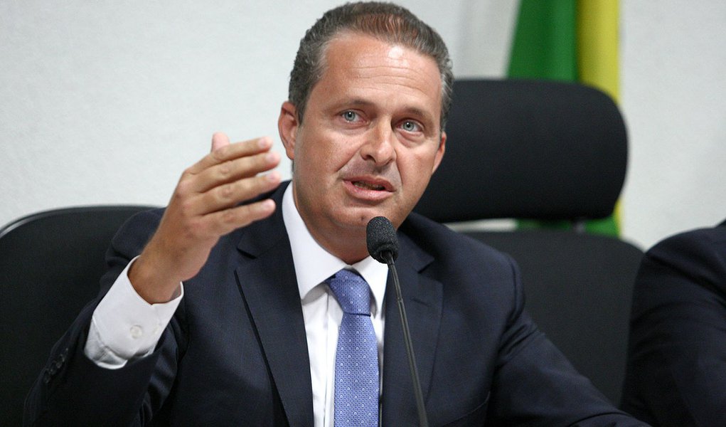 Eduardo tem agenda cheia em Brasília (Foto: Sergio Lima/Folhapress) Eduardo tem agenda cheia em Brasília