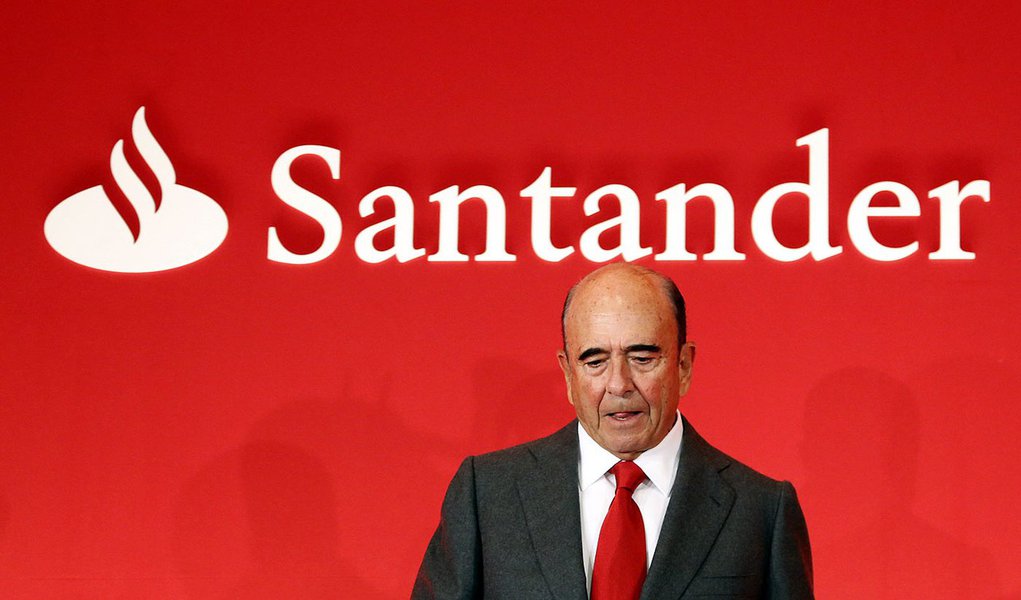 Santander lucra menos, mas só ganha no Brasil (Foto: SERGIO PEREZ) Santander lucra menos, mas só ganha no Brasil