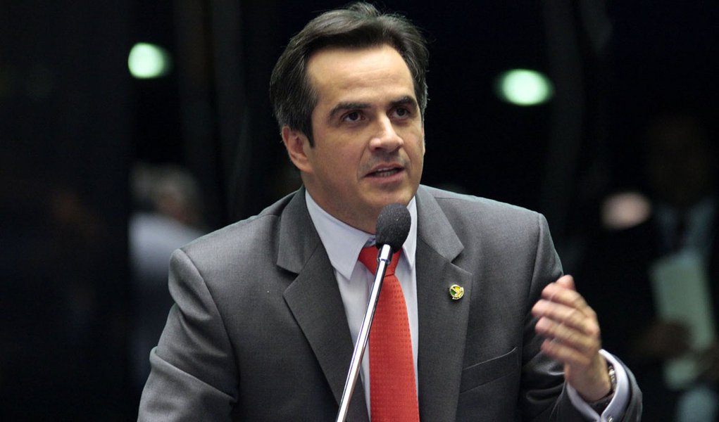 Senador Sérgio de Souza (PMDB-PR) (Foto: Gisele Federicce) Senador Sérgio de Souza (PMDB-PR)