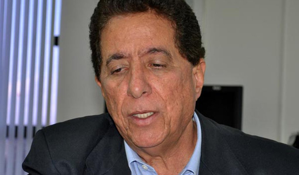 Secretário da Educação promete pagar professores até dia 15 (Foto: Divulgação) Secretário da Educação promete pagar professores até dia 15