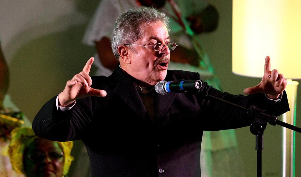 Lula critica "preconceito" contra Dilma (Foto: Pedro Ladeira) Lula critica "preconceito" contra Dilma